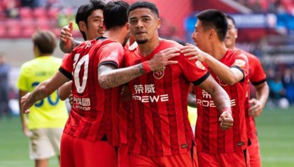 海港时隔5年再次联赛称王 史上仅四队多次捧杯