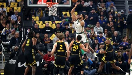 星空体育app官方下载-绿军遭逆转因末节崩盘？隐患早在第三节便已埋下